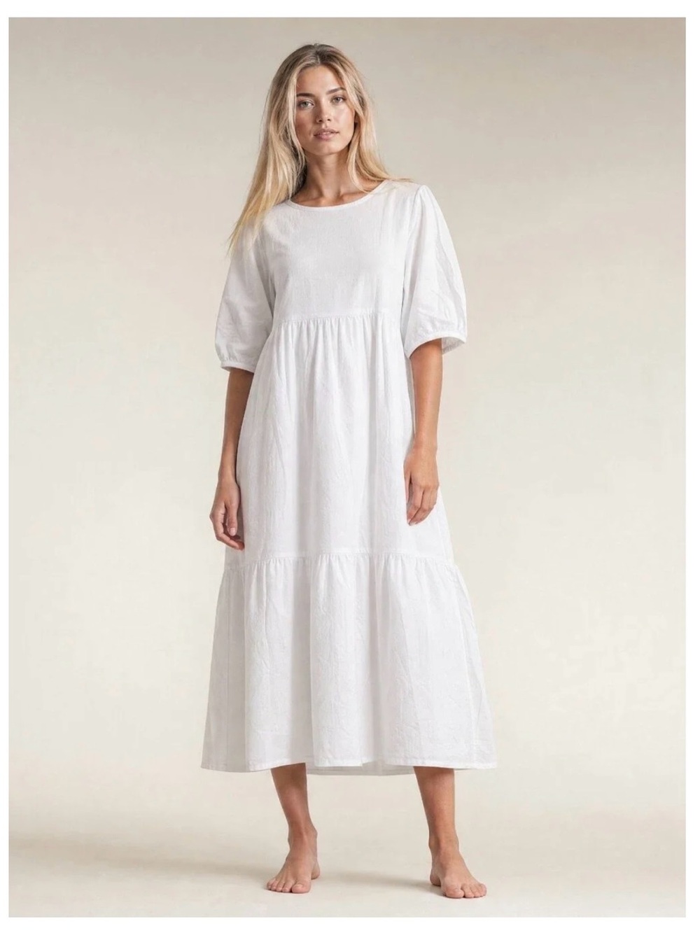 Relaxed White Puff-Sleeve Tiered Maxi Dress